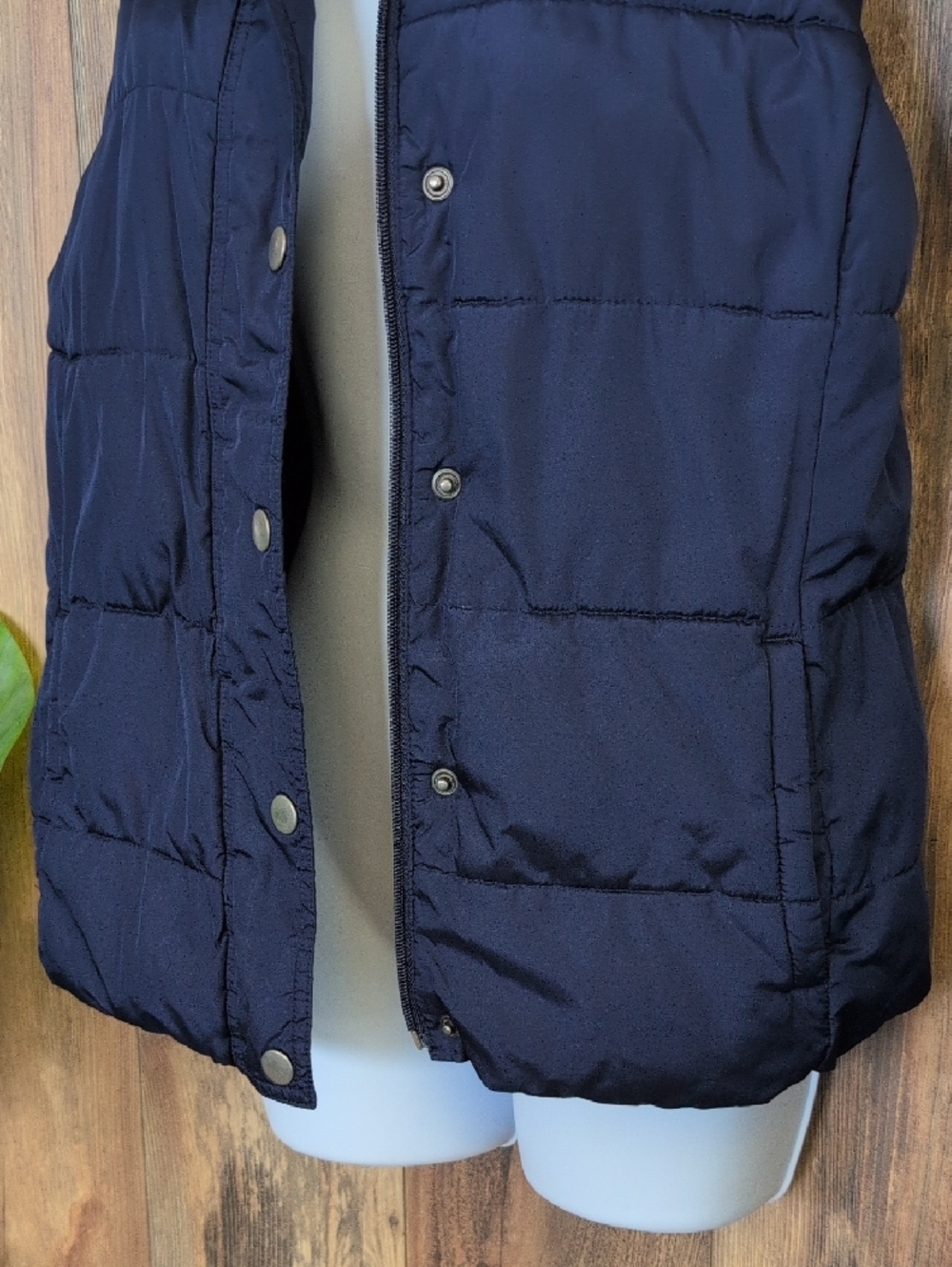 Old Navy Navy Blue Quilted Puffer Vest M          Q234 - Picture 3 of 7
